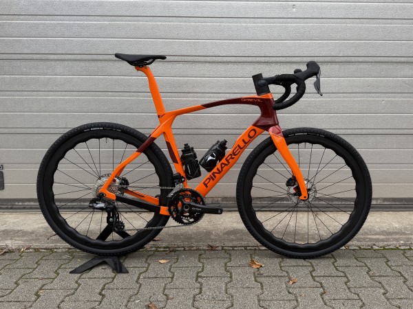 Pinarello GREVIL F9 SHIMANO GRX Di2 stone orange