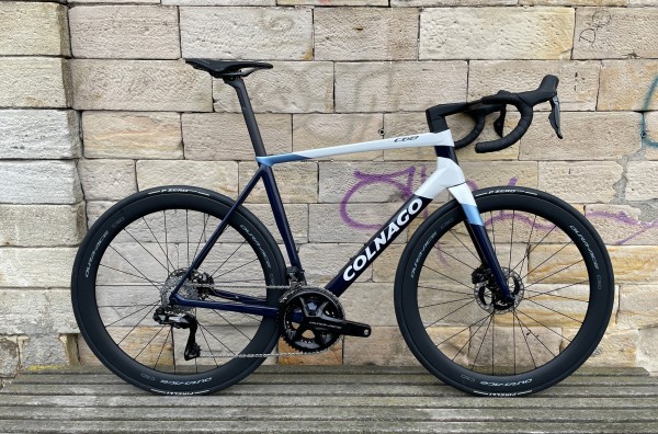 COLNAGO C68 ROAD DISC - SHIMANO DURA ACE DI2