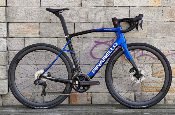 Pinarello X7 Disc Rennrad 2024 Shimano Ultegra Di2 2x12 Xpeed Blue